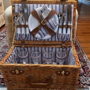 Wicker Picnic Basket with Striped Interior